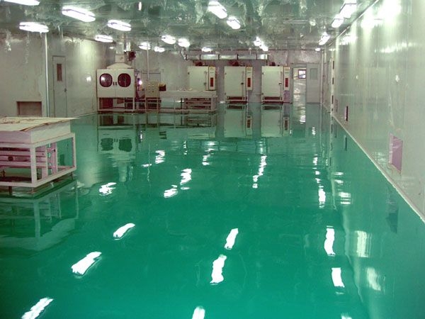 环氧滚涂型自流平地坪